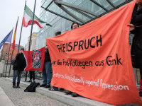 Pressemitteilung: Solidaritätskundgebung mit den belgischen Ford-Kollegen vor der Landesvertretung NRW am 19.2.2014 in Berlin