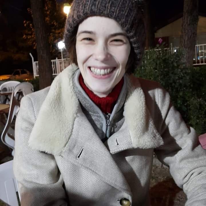Literaturdozentin Nuriye Gülmen in Istanbul verhaftet