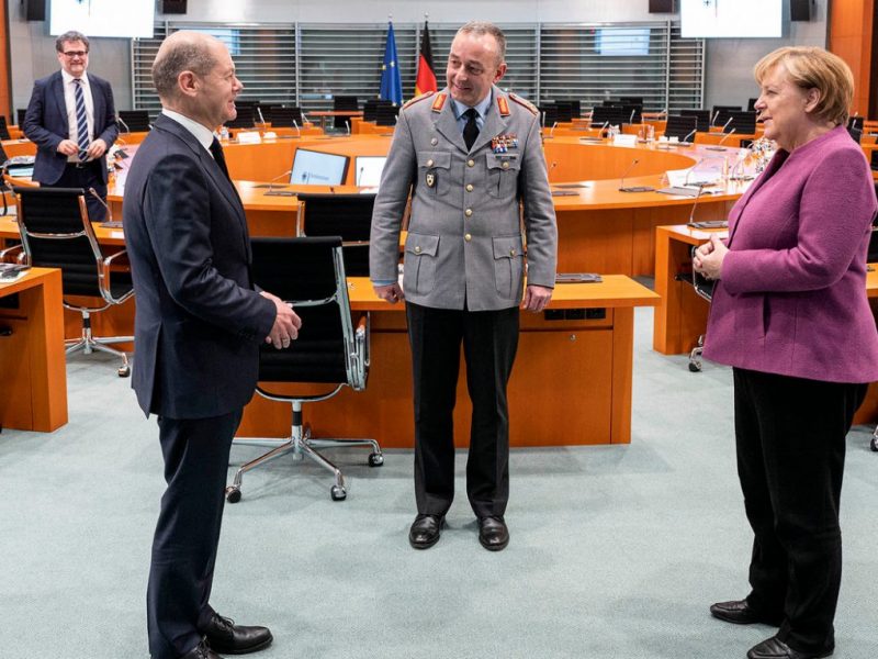 Mit der Armee gegen Corona: Bundeswehrgeneral wird Chef des neuen Krisenstabs