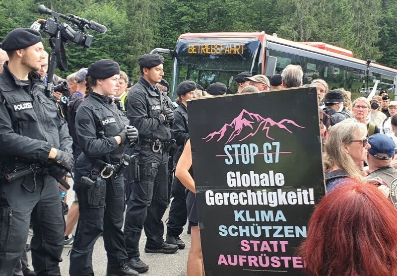 Aktionen gegen G7-Gipfel: Polizeiübergriffe und Grundrechtseinschränkungen