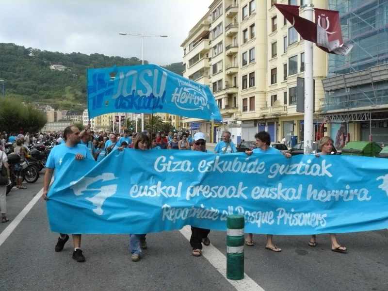 Solidaritätskundgebung vor dem spanischen Konsulat in Istanbul zur Unterstützung des baskischen Gefangenen Jesus Maria Uribetxeberria Bolinaga