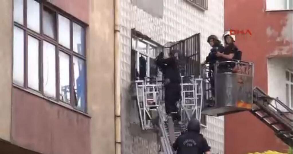 Polizeirazzien und Festnahmen in sämtlichen Istanbuler Vierteln
