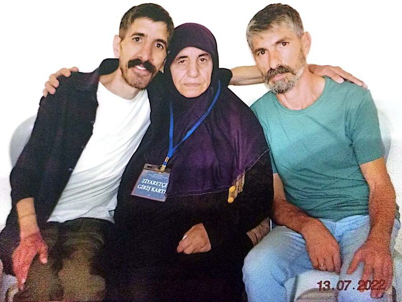 Der Todesfastende Gökhan Yildirim befindet sich seit 3 Tagen im Krankenhaus